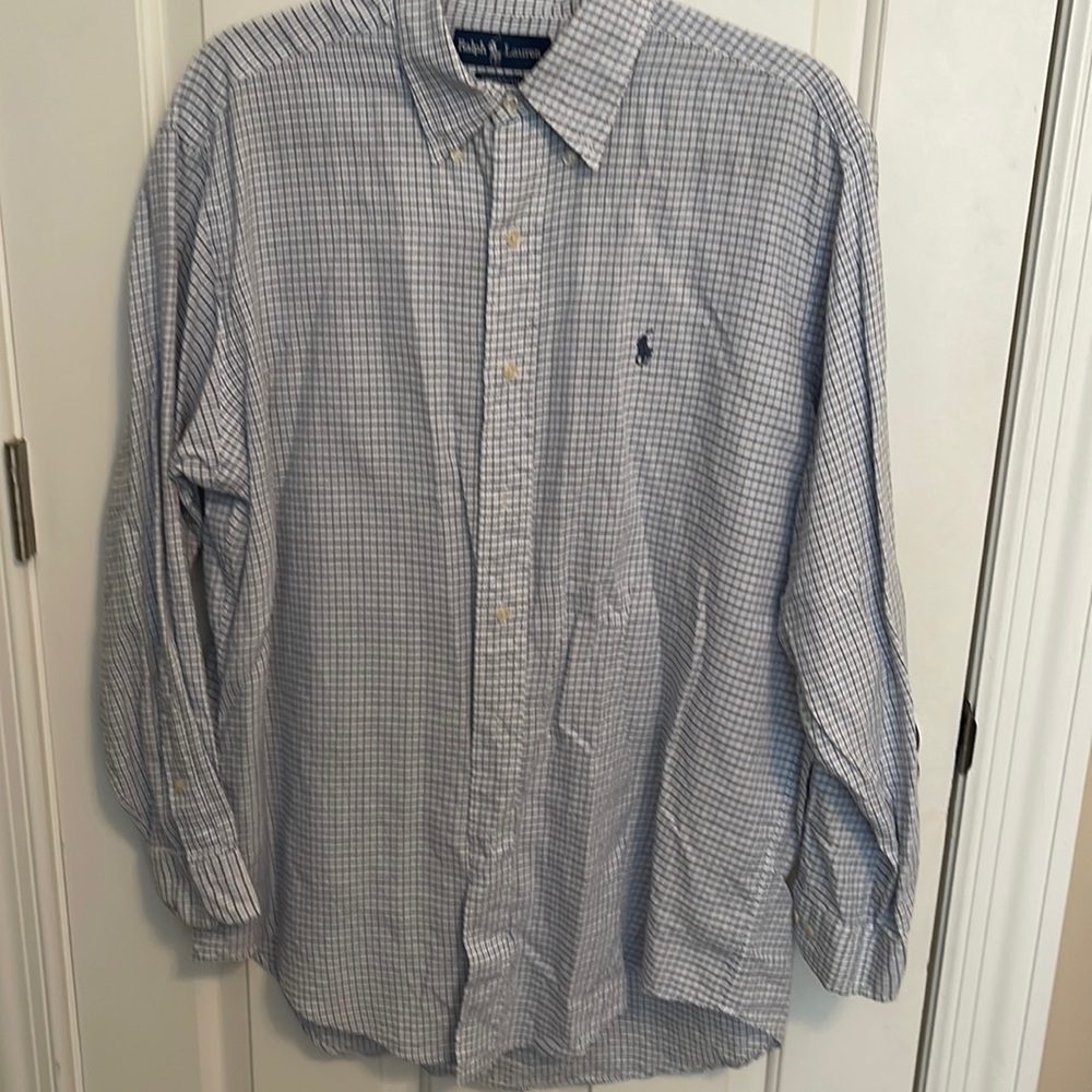 Ralph Lauren 100% cotton fitted button down. 15 1/2 32/33